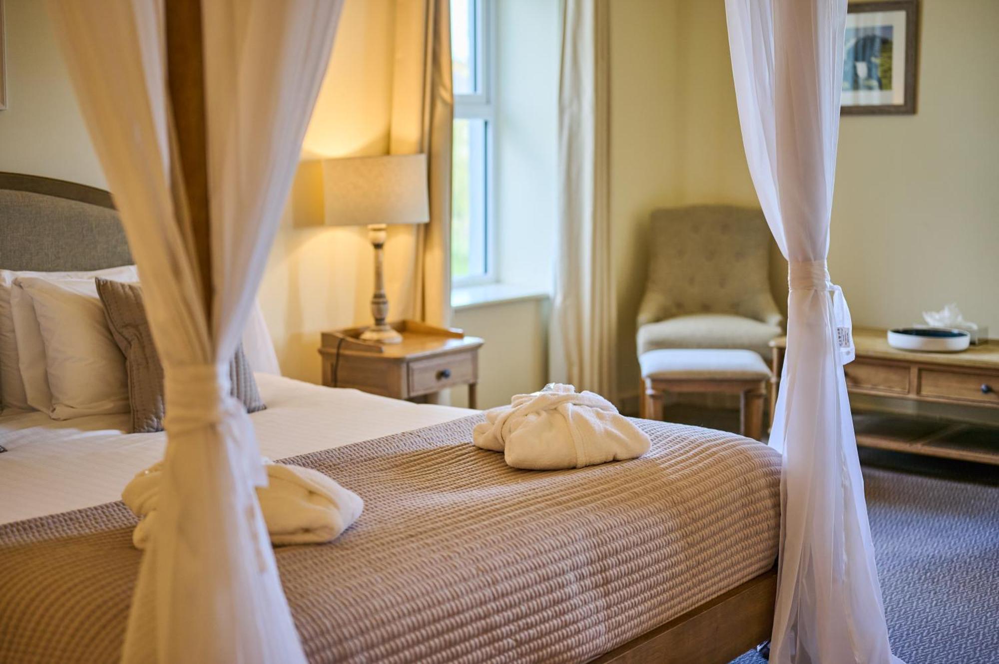 Comis Hotel & Golf Resort Дуглас Экстерьер фото