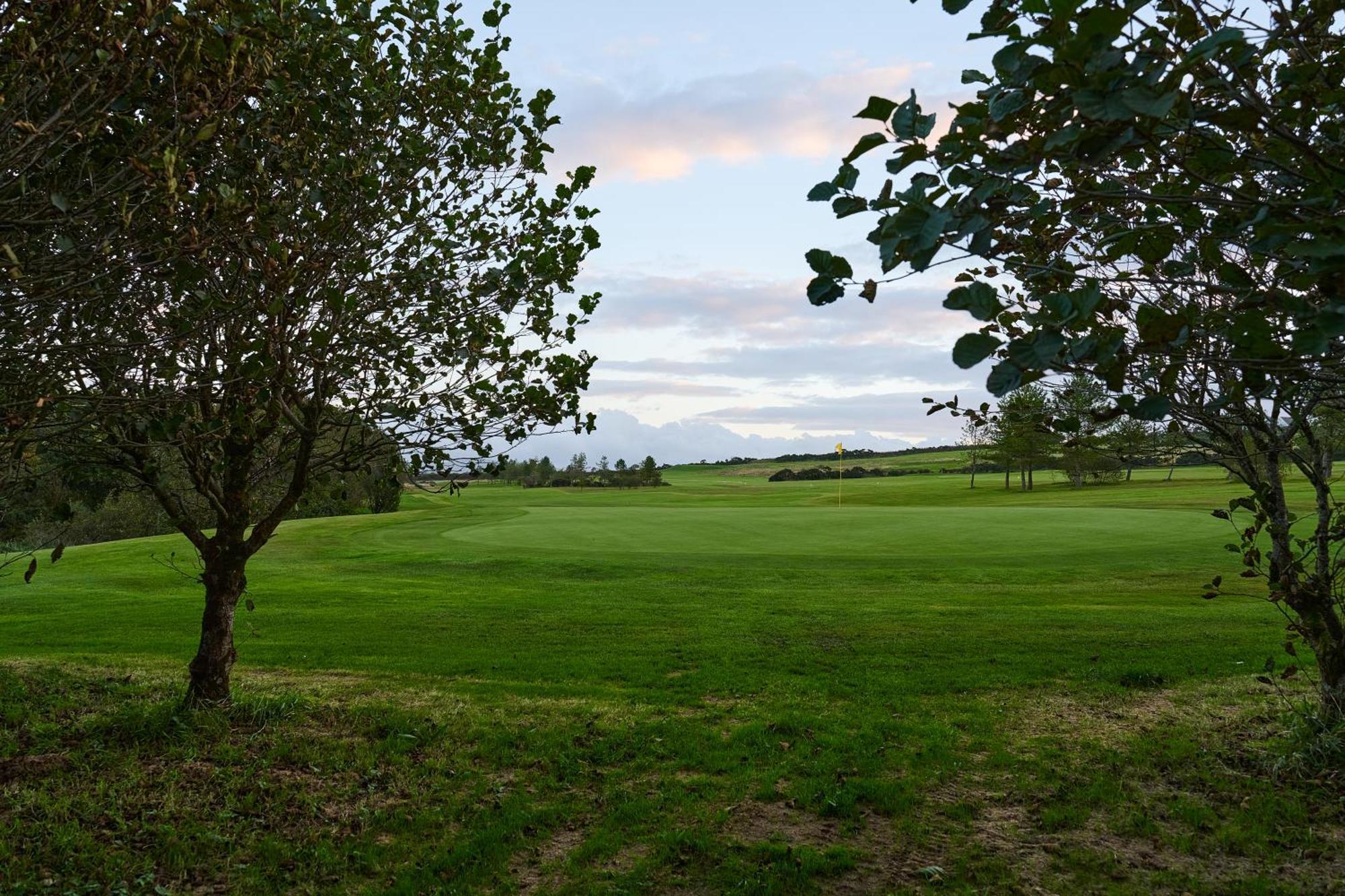 Comis Hotel & Golf Resort Дуглас Экстерьер фото